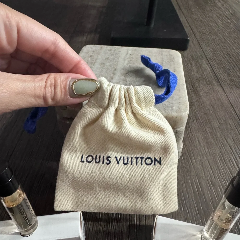 Louis Vuitton Attrape- Reeves Eau de Parfum vials. - Picture 8 of 8